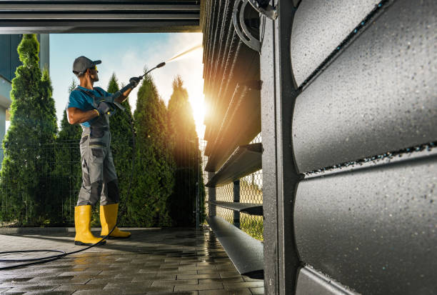 Best Animal Enclosure Cleaning  in Lakefield, MN